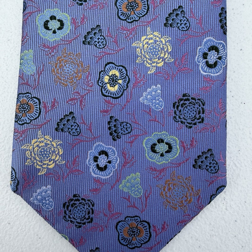 Holland And Sherry Silk Tie Beautiful Floral‎ Design